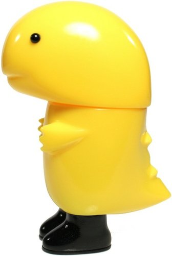 Amedas - Yellow with Black Boots figure by Chima Group, produced by Chima Group. Front view.
