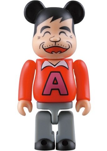 Fujio Akatsuka Be@rbrick 100% figure by Fujio Akatsuka, produced by Medicom Toy. Front view.