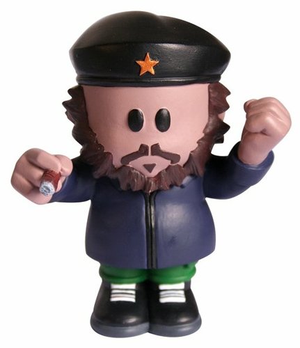 Che figure by Wayne Taylor, produced by Oddco Ltd.. Front view.