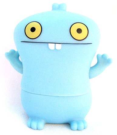 Babo figure by David Horvath, produced by Pretty Ugly Llc.. Front view.