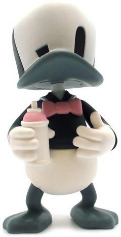 Cap Duck figure by Shon Side. Front view.