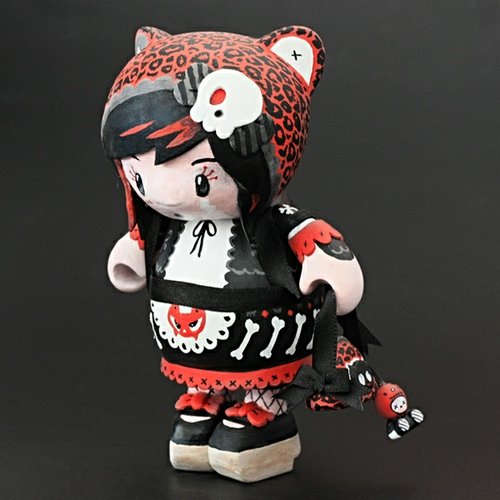 rooza figure by Aargh. Front view.