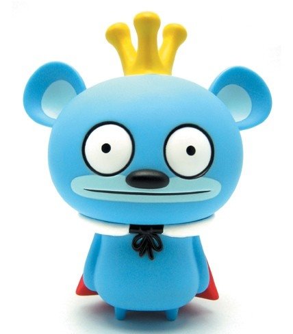 Bossy Bear figure by David Horvath, produced by Toy2R. Front view.