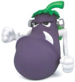 Eggster - Purple figure by Sket One, produced by Wheaty Wheat Studios. Front view.