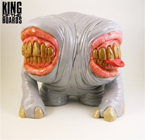 The Treature: Glutton Type figure by Motorbot. Front view.