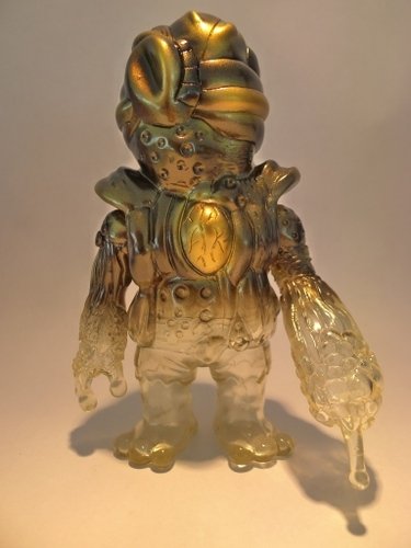 Organ Bat figure by Mori Katsura, produced by Realxhead. Front view.