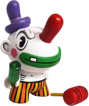 Birro the Clown (Dunny) figure by Chauskoskis. Front view.