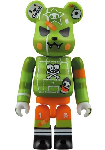 Tokidoki ToyTokyo Soccer Be@rbrick 100% figure by Simone Legno (Tokidoki), produced by Medicom Toy. Front view.