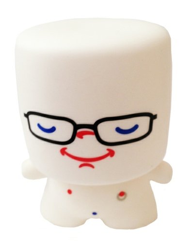 Squibbles Marshall  figure by 64 Colors, produced by Squibbles Ink & Rotofugi. Front view.