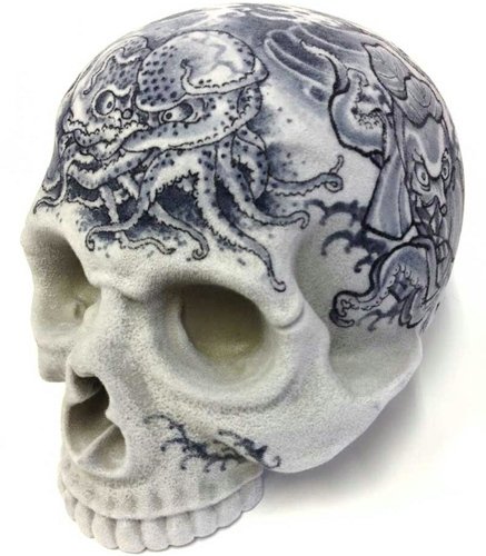 ”MEDETAI 1/1 SKULL HEAD Artist/GANJI (Three Tides tattoo) figure by Three Tides Tatoo Hirakawa Hiroshi, produced by Secret Base. Front view.