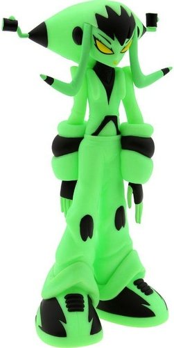 Dizign figure by Erick Scarecrow, produced by Esc-Toy. Front view.