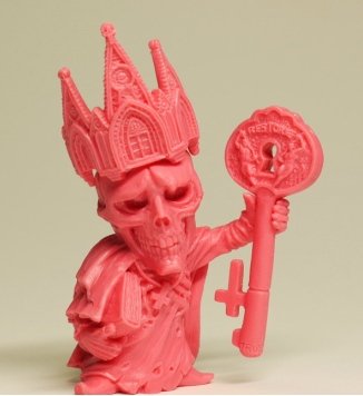 Kingdom Mind - Pink figure by Junnosuke Abe, produced by Restore. Front view.