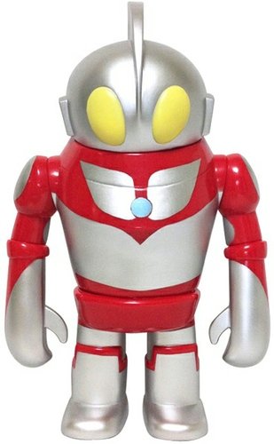Ultraman Robo figure by P.P.Pudding (Gen Kitajima), produced by P.P.Pudding. Front view.