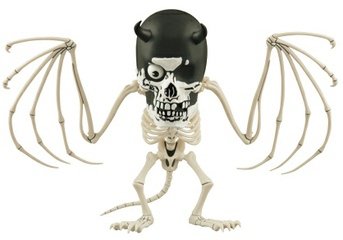Skull Bat - VCD Special No.49 figure by Balzac, produced by Medicom Toy. Front view.