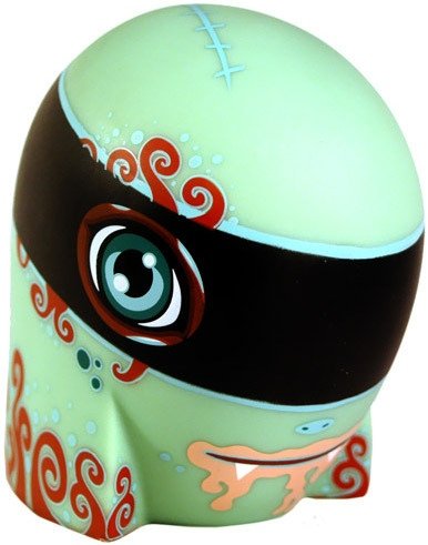 Vampire Ninja  figure by Tara Mcpherson, produced by Jamungo. Front view.