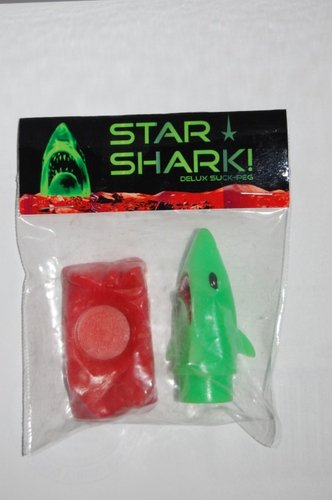 Star Shark Delux Suck-Peg figure by Sucklord, produced by Suckadelic. Front view.
