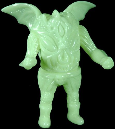 Luftkaiser - Unpainted GID figure by Paul Kaiju, produced by Toy Art Gallery. Front view.