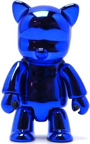 Metallic Cat Qee - Blue  figure, produced by Toy2R. Front view.