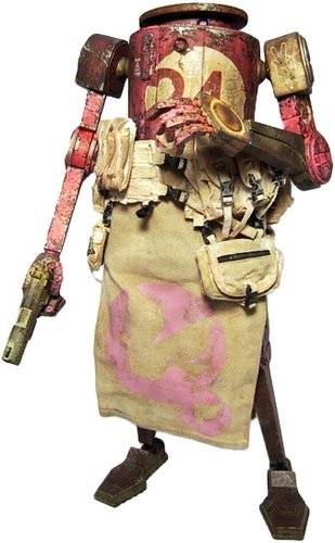 WWR Peaceday Dropcloth figure by Ashley Wood, produced by Threea. Front view.