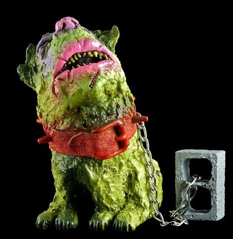 Warui Inu - Envy figure by Kaiju Coup . Front view.