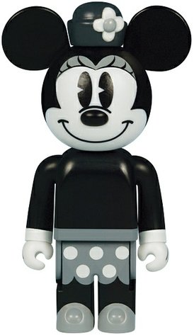 Babekub Minnie Mouse figure by Disney, produced by Medicom Toy. Front view.
