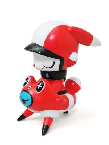 Space Racers - Hop figure by Kaijin, produced by Wonderwall. Front view.
