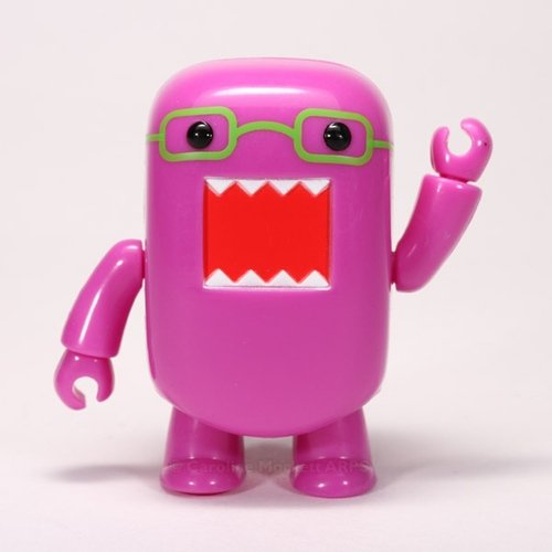 Purple Blacklight Glasses Domo Qee figure by Dark Horse Comics, produced by Toy2R. Front view.