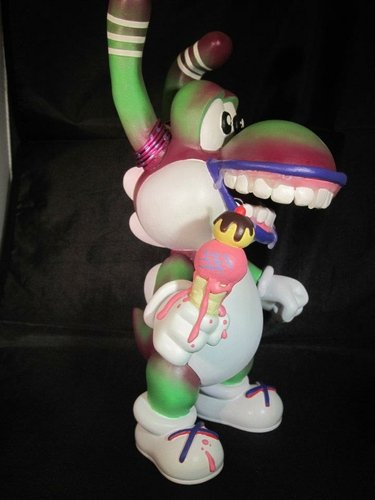 Yoshi figure by Shawn Wigs. Front view.