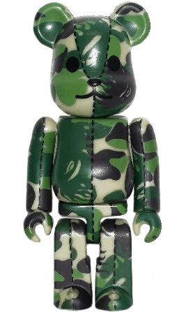 Bape Play Be@rbrick 100% S3 - Green figure by Bape, produced by Medicom Toy. Front view.