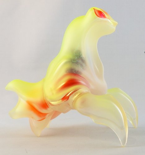Grus - Clear with Guts and Yellow Sprays figure by Tttoy, produced by Tttoy. Front view.