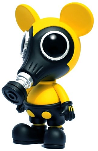Mousemask Murphy (Biohazard) Mintyfresh Exclusive figure by Ron English, produced by Made By Monsters. Front view.