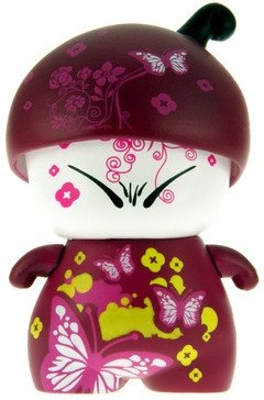 CIBoys Fantasy World - Grape figure, produced by Red Magic. Front view.