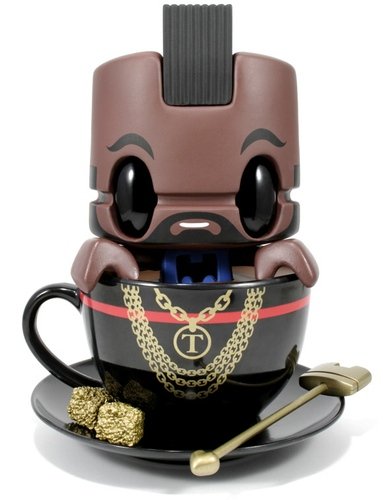 Mr Tea - Strong & Black figure by Matt Jones (Lunartik), produced by Lunartik Ltd. Front view.