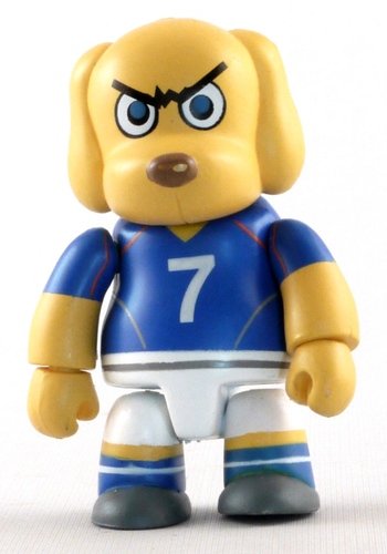 Soccer #7 figure by Steven Lee, produced by Toy2R. Front view.