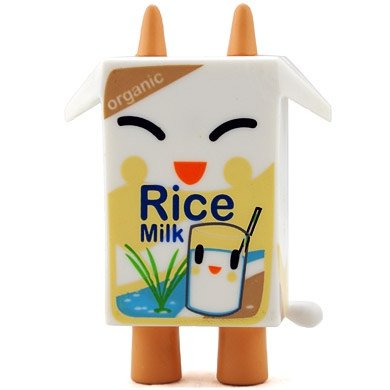 Rice figure by Simone Legno (Tokidoki), produced by Strangeco. Front view.