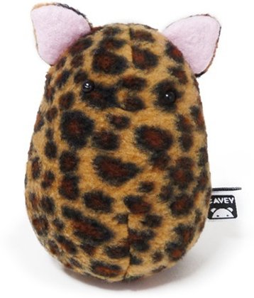 Leopard Cavey figure by A Little Stranger. Front view.