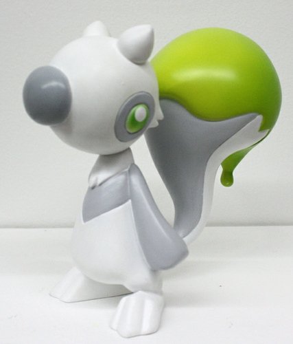 Arctic Skonk figure by Okkle, produced by Patch Together. Front view.