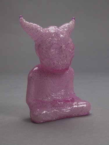 ALAVAKA - clear pink glitter/gid double pour unpainted figure by Toby Dutkiewicz, produced by DevilS Head Productions. Front view.