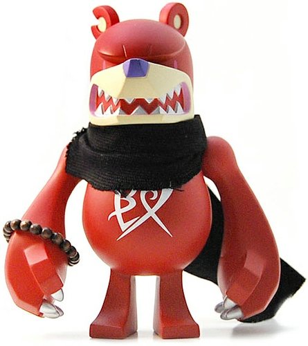 Knuckle Bear- Guardian figure by Touma, produced by Wonderwall. Front view.
