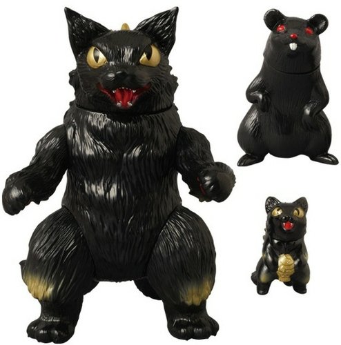 King Negora + Micro Negora + Oh Nezumi Rat - Set figure by Mark Nagata, produced by Max Toy Co.. Front view.