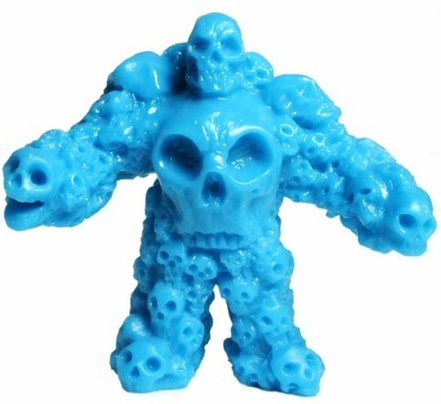 Multiskull - Rotofugi Exclusive figure by Monsterforge, produced by October Toys. Front view.