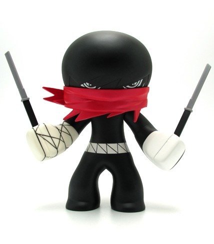 Fahrenheit Spiki - SDCC 11 figure by Nakanari X Rotobox, produced by Kuso Vinyl. Front view.