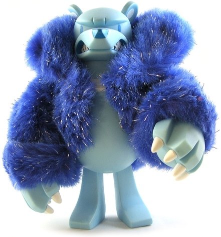 Knucklebear Ice figure by Touma, produced by Toy2R. Front view.