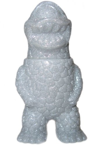 Micro Zagoran - Grey Pearl figure by Gargamel, produced by Gargamel. Front view.