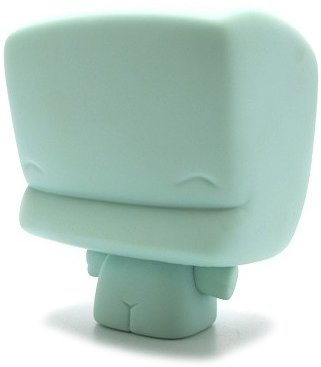 Marge Mallow - Green figure by Stéphane Levallois, produced by Artoyz Originals. Front view.