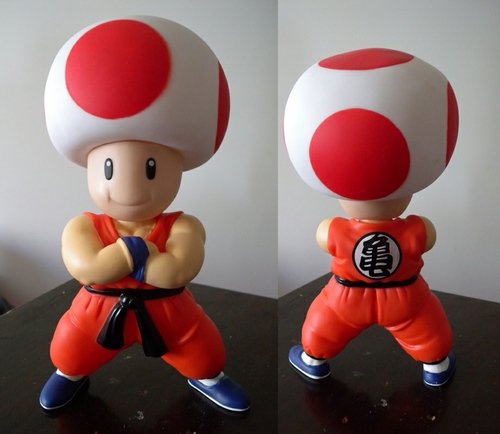 Dragon Ball - Mariobross Crossover figure by Judas Arrieta. Front view.