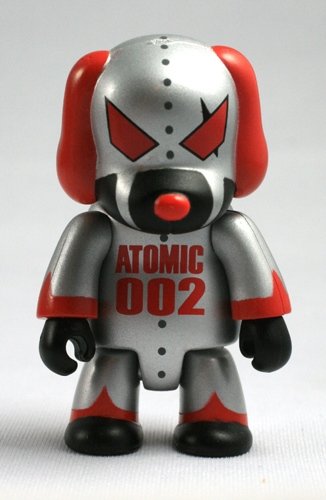 Atomic Dog figure by Mad Barbarians, produced by Toy2R. Front view.