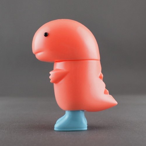 Amedas - Pink w/ Baby Blue Boots figure by Chima Group, produced by Chima Group. Front view.
