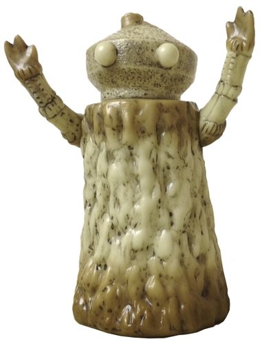 Kusogon - Marshmallow Moonbeam figure by Beak, produced by Target Earth. Front view.