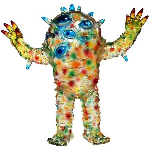 Clear Eyezon figure by Mark Nagata. Front view.